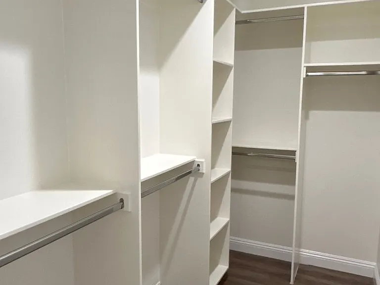 5552 Welland Ave — Photo 16