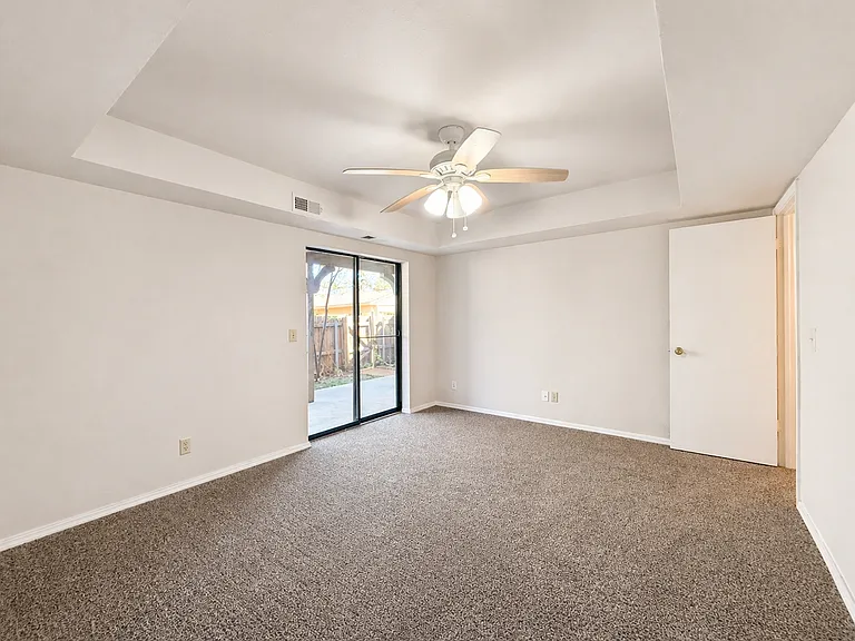 14401 N Pennsylvania Ave — Photo 15