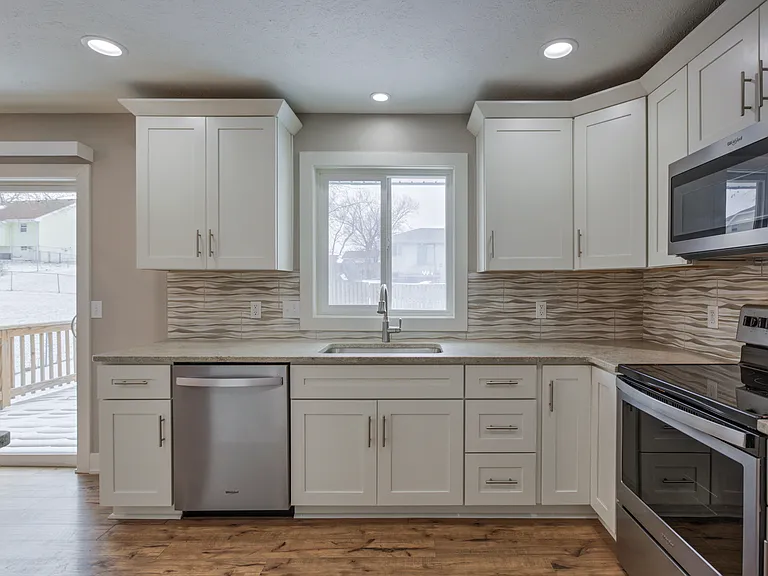 13511 Schirra St — Photo 5