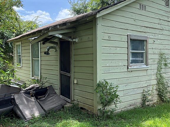 4th image of 206 Callier St