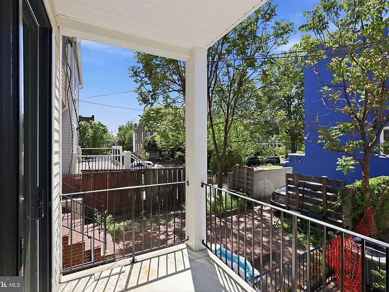 2404 N Capitol St NW #A — Photo 16