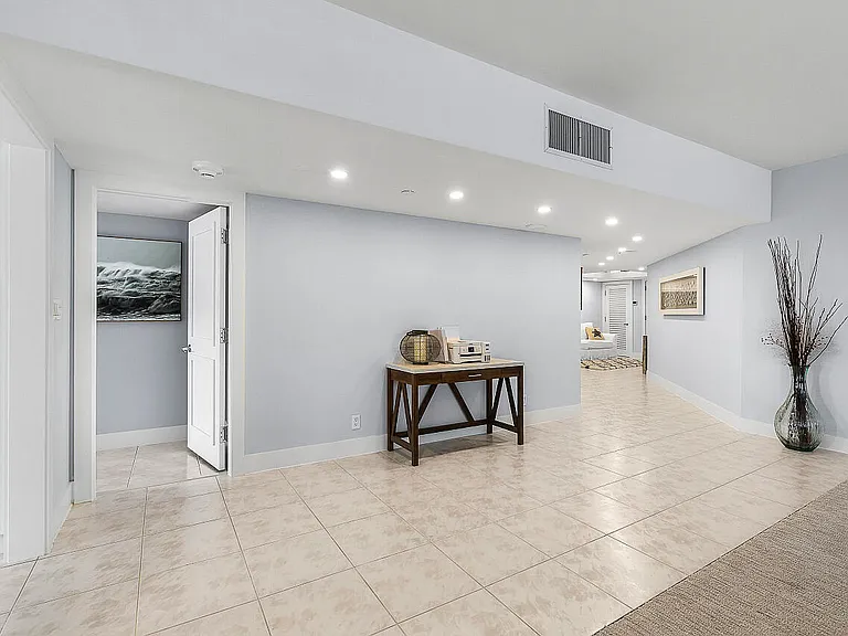 100 Lakeshore Dr #252 — Photo 5