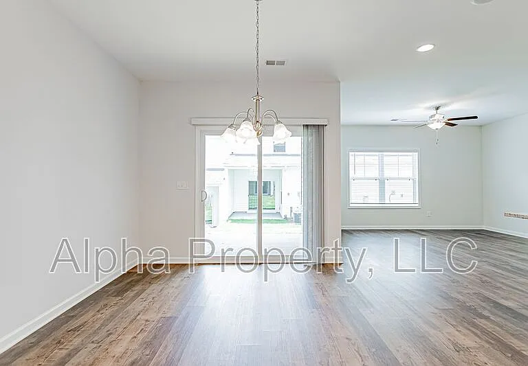 409 Wards Creek Way — Photo 6