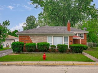 1047 Riverview Dr, South Holland, IL