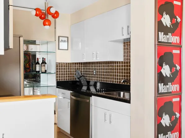 1825 Madison Avenue 8L image 3 of 9