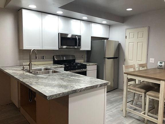 3rd image of 3057 William Dr