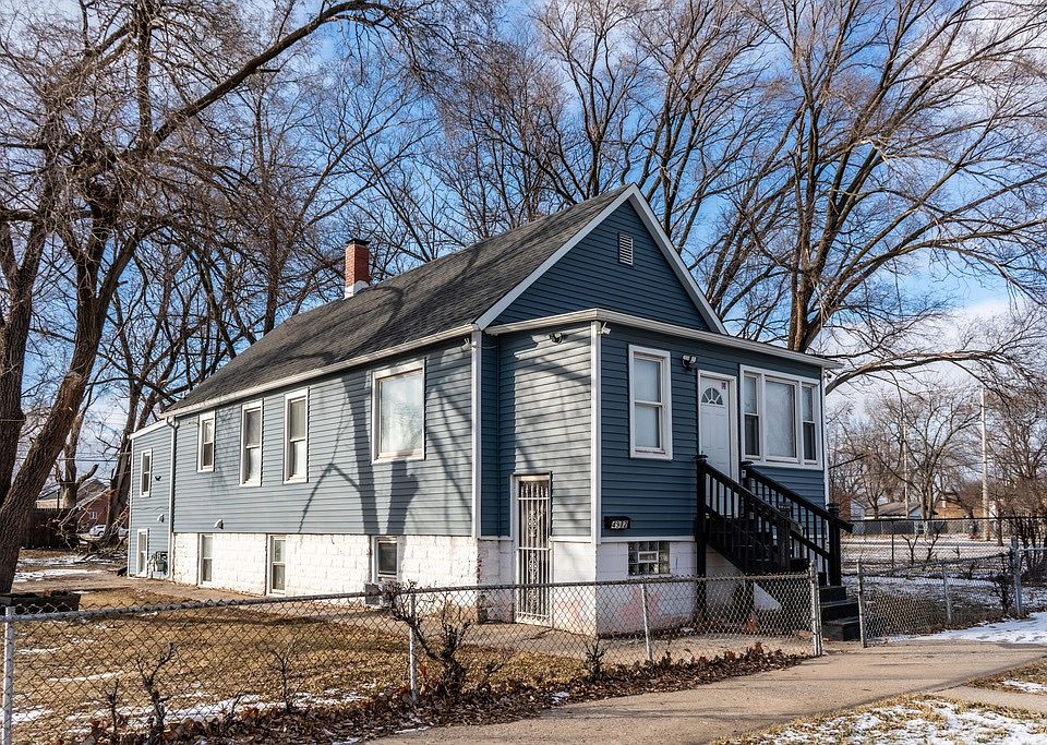 1st image of 4912 Melville Ave #1LOWER