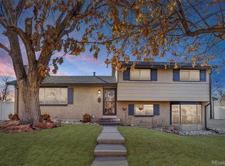 945 Dearborn St, Aurora, CO 80011