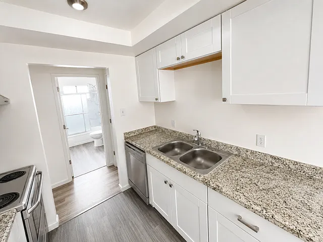 1 bed, 600 sqft, $1,350 — Photo 3
