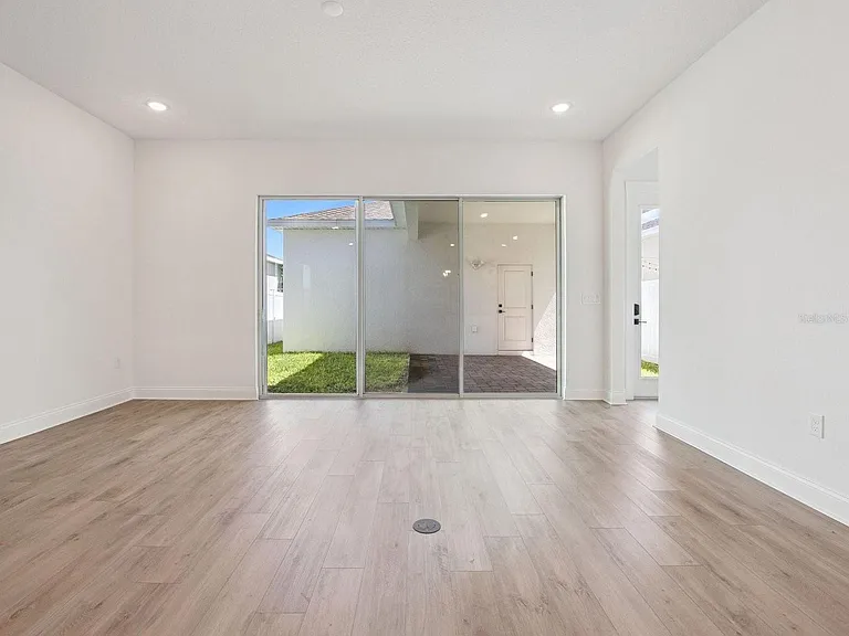 15143 Blue Peacock Ln — Photo 4