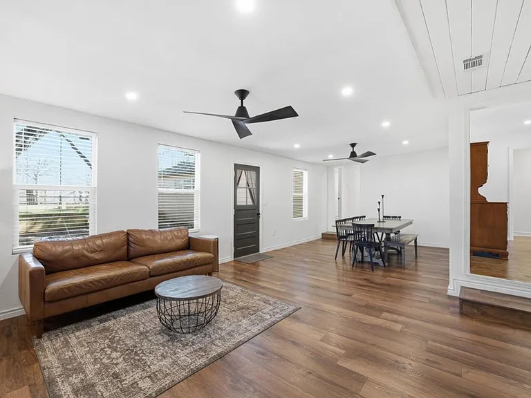 3313 Greenwood Dr — Photo 10