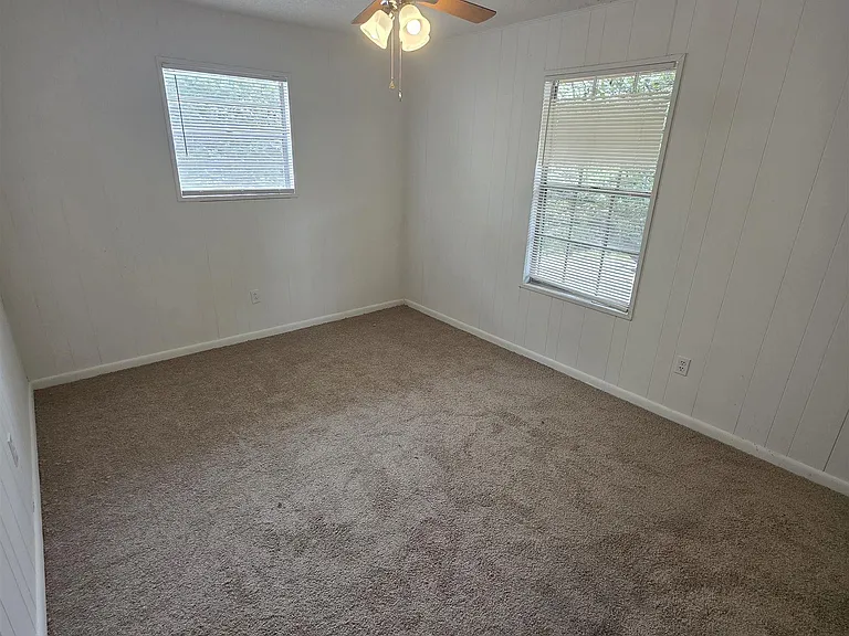 2104 Virginia Dr #B — Photo 6
