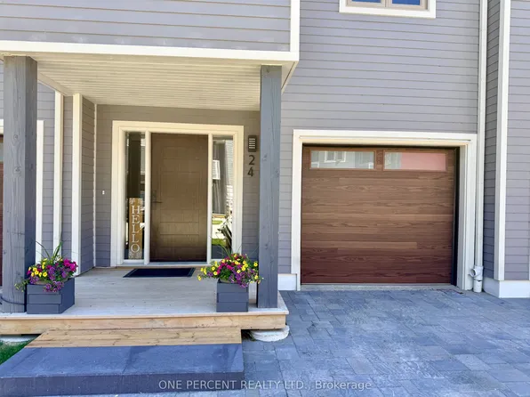 24 Starboard Rd #24, Collingwood, ON L9Y 5C8