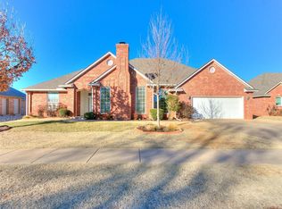 1613 Castle Rock Rd, Yukon, OK 73099