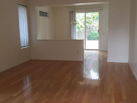 2nd image of 7497 School House Ln