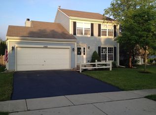 2502 Quail Cv, Carpentersville, IL 60110