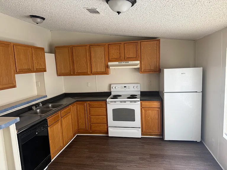 8891 Pisces Cir N — Photo 2