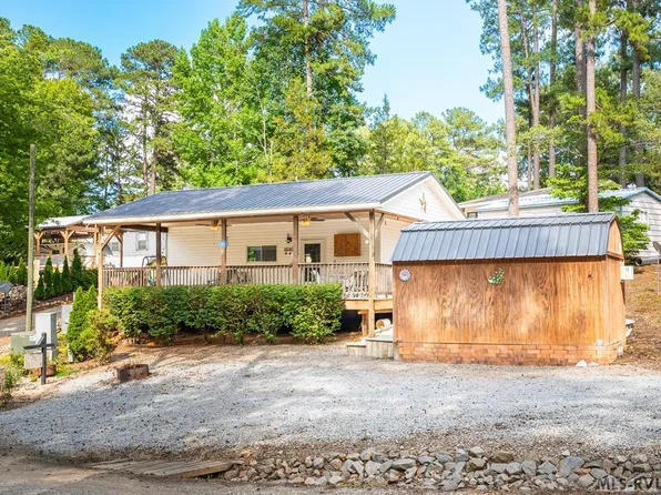 134 Iroquois Trl, Bracey, VA 23919