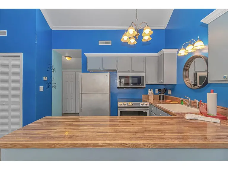 1881 Colony Dr #8O — Photo 6