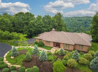 825 Achortown Rd, Beaver Falls, PA 15010