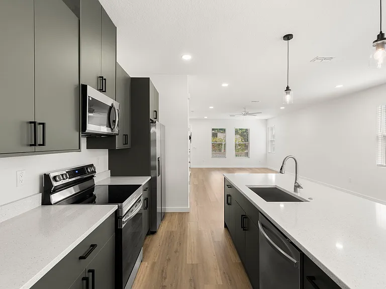 210 E Columbus Dr #1 — Photo 13