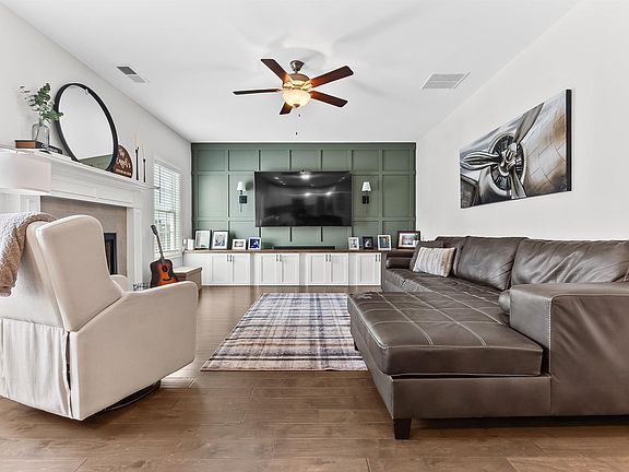 4th image of 101 Red Cedar Run