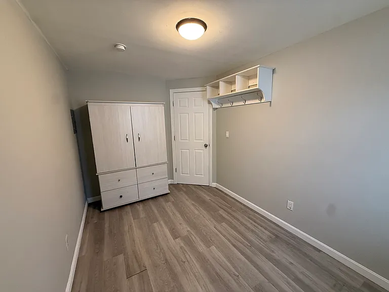 176 Court St #7 — Photo 4