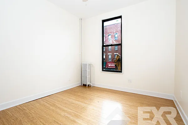 Rented by EXR | media 36