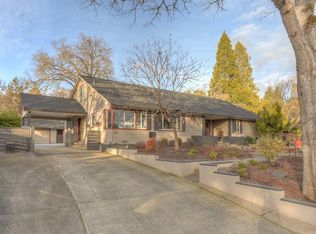 2517 E Main St, Medford, OR