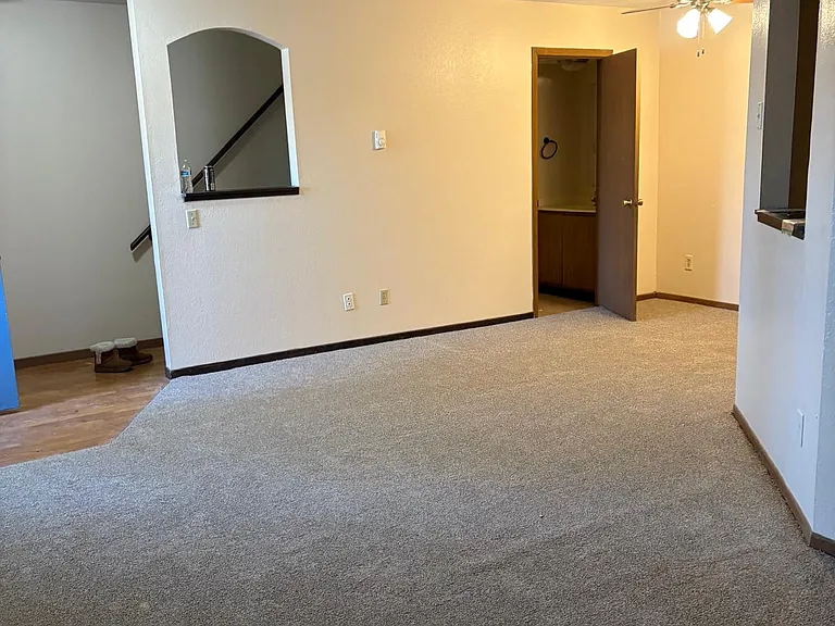 306 Waters Edge Dr — Photo 15