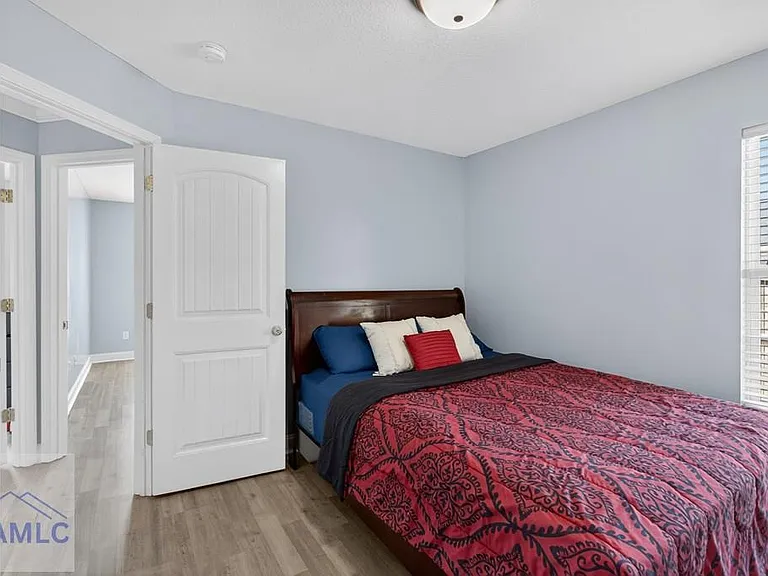 182 Grandview Dr — Photo 25