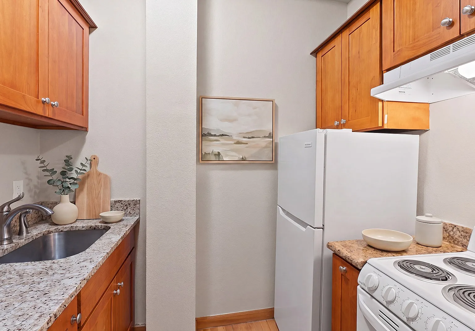 Maurice Dear Apartments — Photo 1