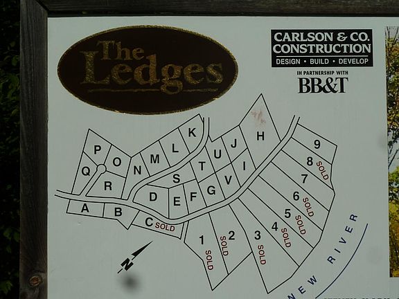 3rd image of Ledgeview Dr