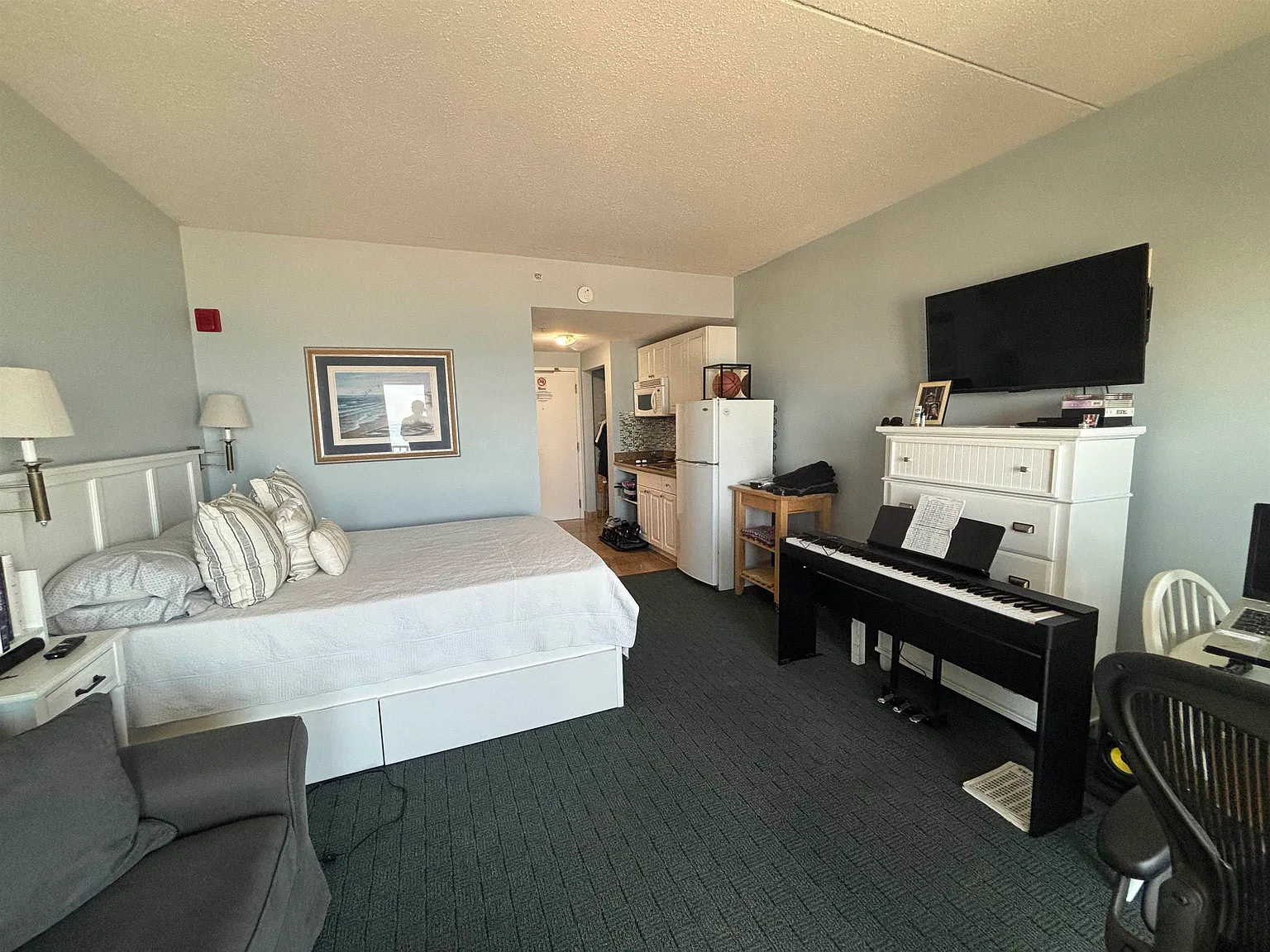 OC Studio Suites — Photo 2