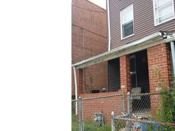 213 S 5th St, Darby, PA 19023