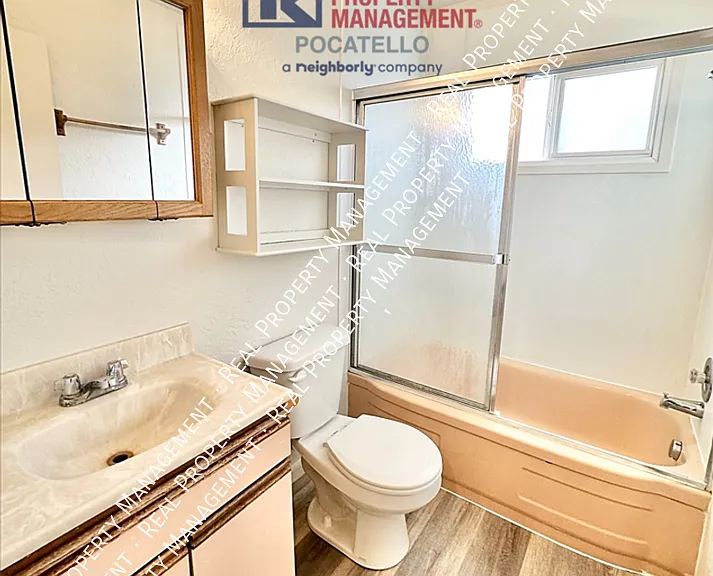 793 McKinley Ave — Photo 11