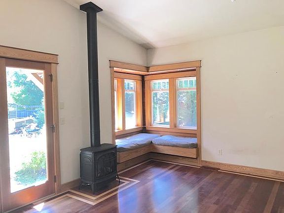 Built Ins & Propane Stove
