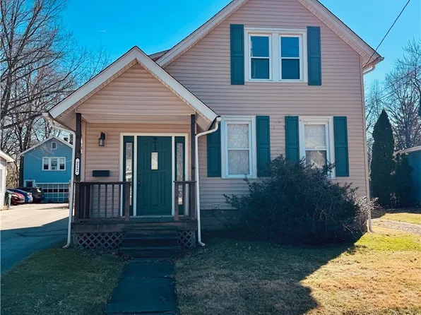 212 E Bridge St, Berea, OH 44017