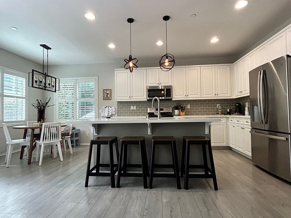 1st image of 1129 Savanna Ln