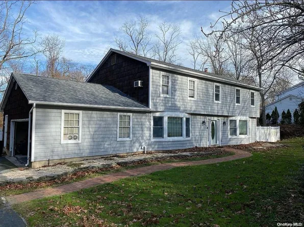 5 Frost Lane, Wading River, NY 11792