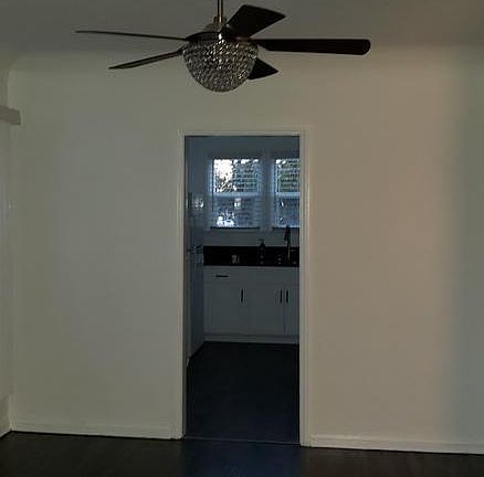 5th image of 6107 S Victoria Ave