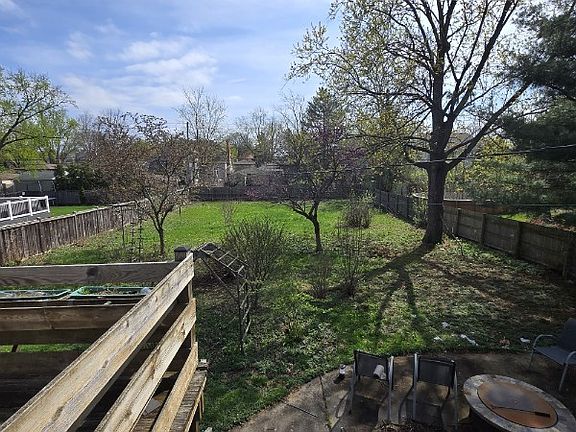 4th image of 5921 Blodgett Ave