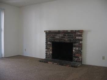 3rd image of 4727 Stonehurst Way