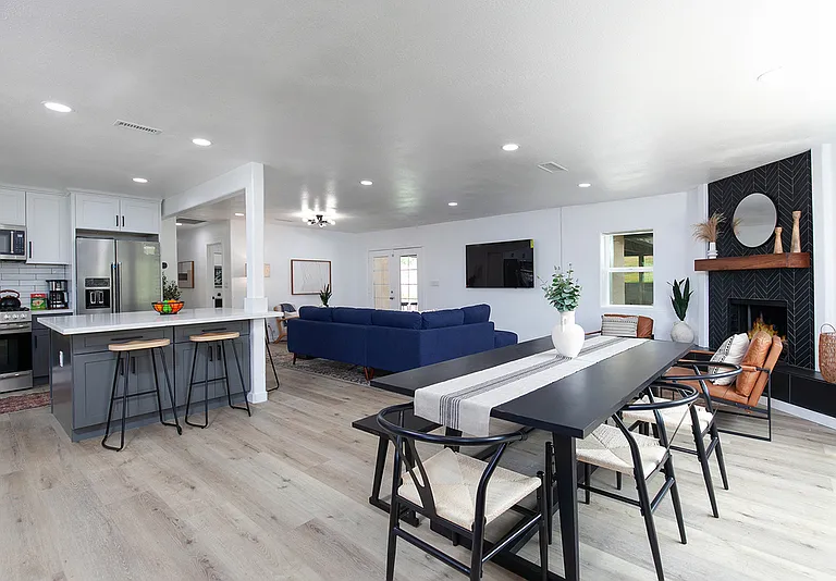 5609 Cervantes Ave — Photo 3