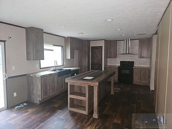 4th image of 143 Flex Ln