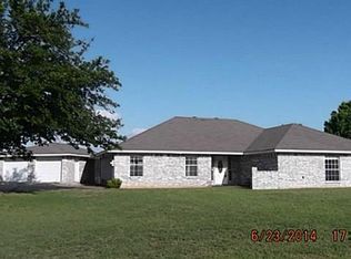 2907 S Garland St, Decatur, TX 76234