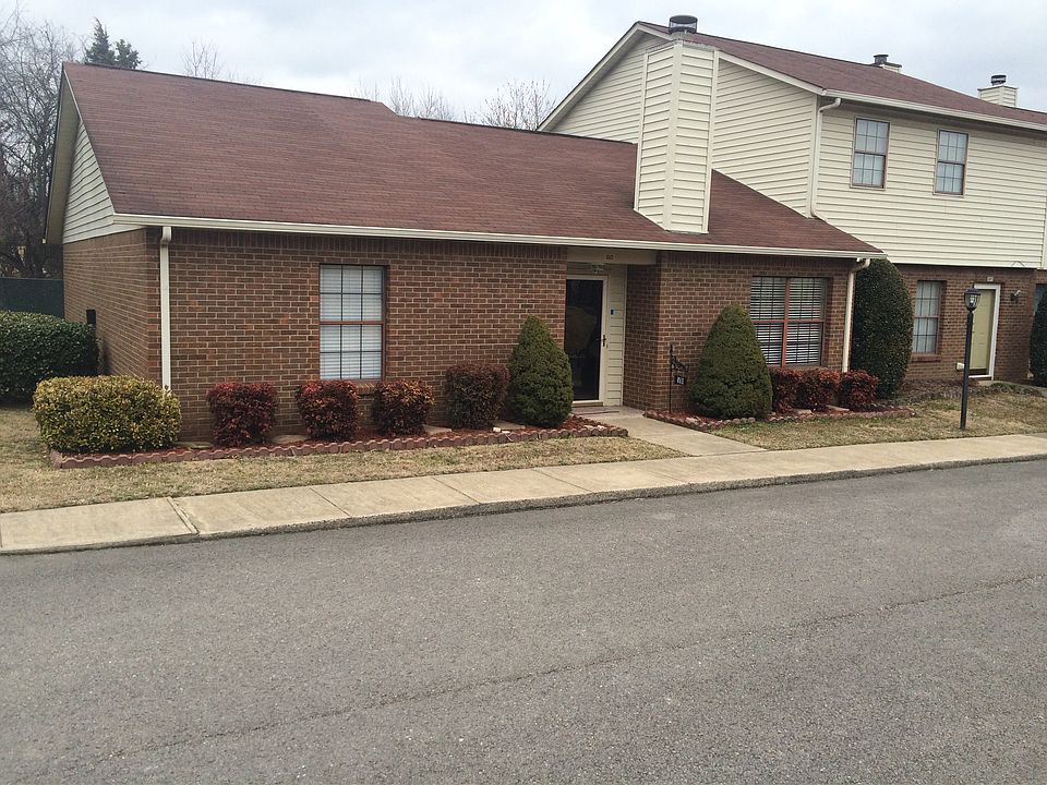 2nd image of 510 Colony Trace Ct