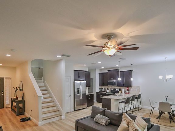 3rd image of 10852 Alvara Point Dr