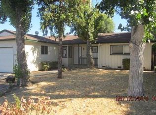 70 W Ashcroft Ave, Clovis, CA 93612
