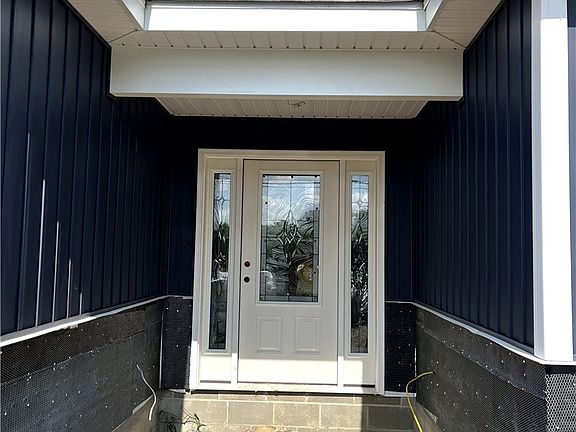 2nd image of 1118 Longvue Ave